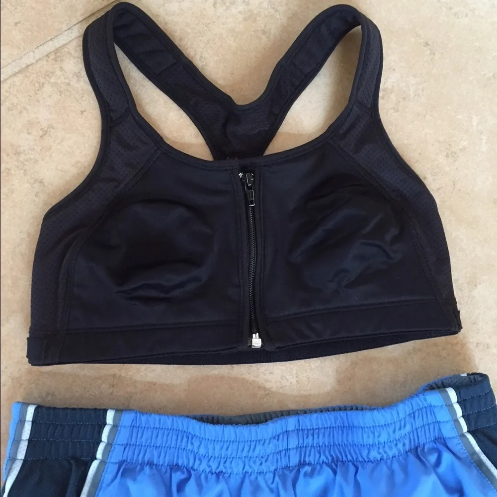 Nwot- champion sports bra - Picture 2 of 3